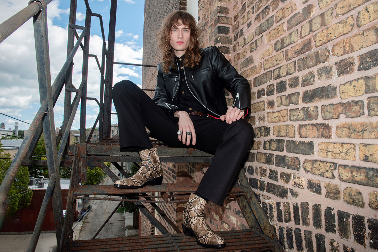 Carousel December 2025