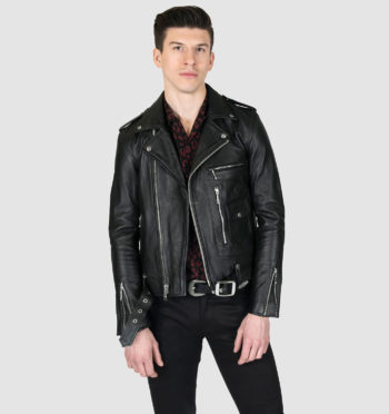 The Logan offers classic leather jacket styling with an old school D-pocket.