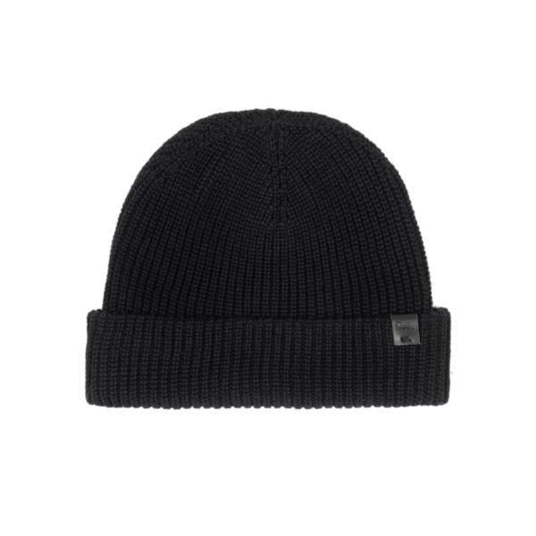 The Bronson beanie sits comfortably around the ears.