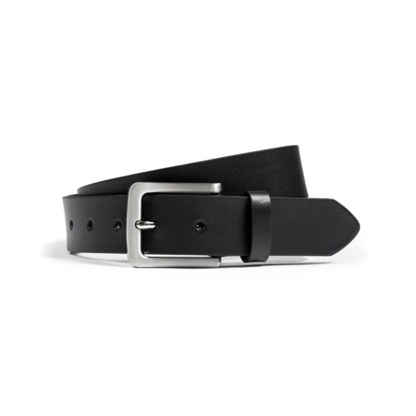Men's leather belt with smooth, full grain leather.