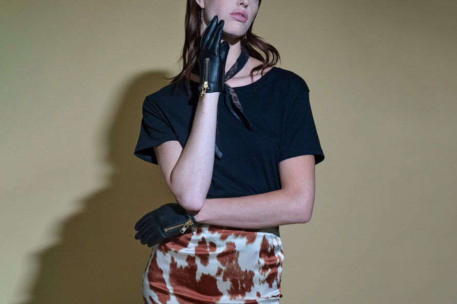 Throttle – Black and Gold Leather Zip Gloves