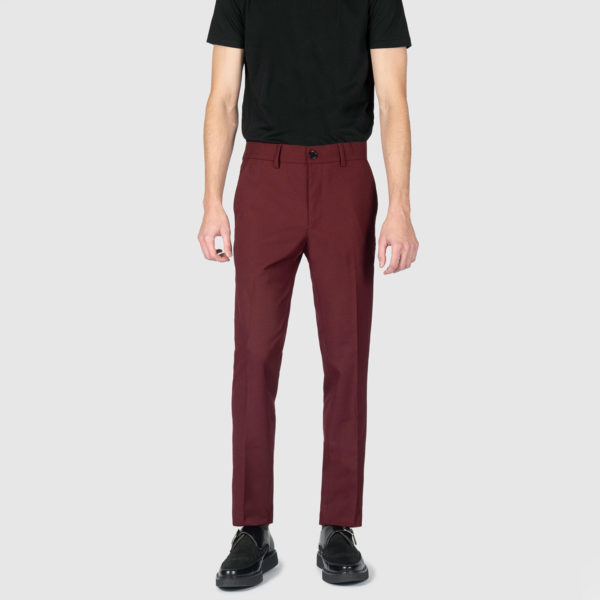 Slim fit, burgundy pants
