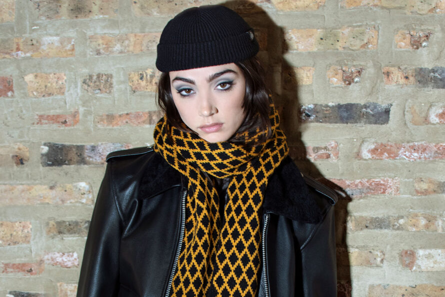 Peewee – Black Cotton Short Beanie