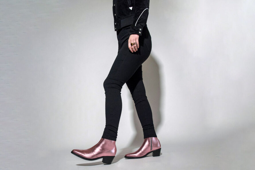 Richards – Pink Leather Zip Boots