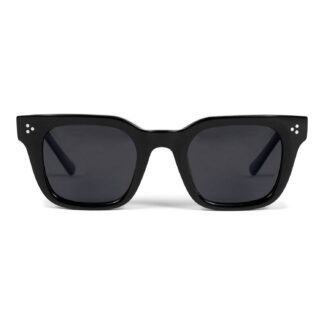 A timeless sunglasses shape that’s effortlessly cool. Hand-crafted, black acetate frames with polarized lenses.
