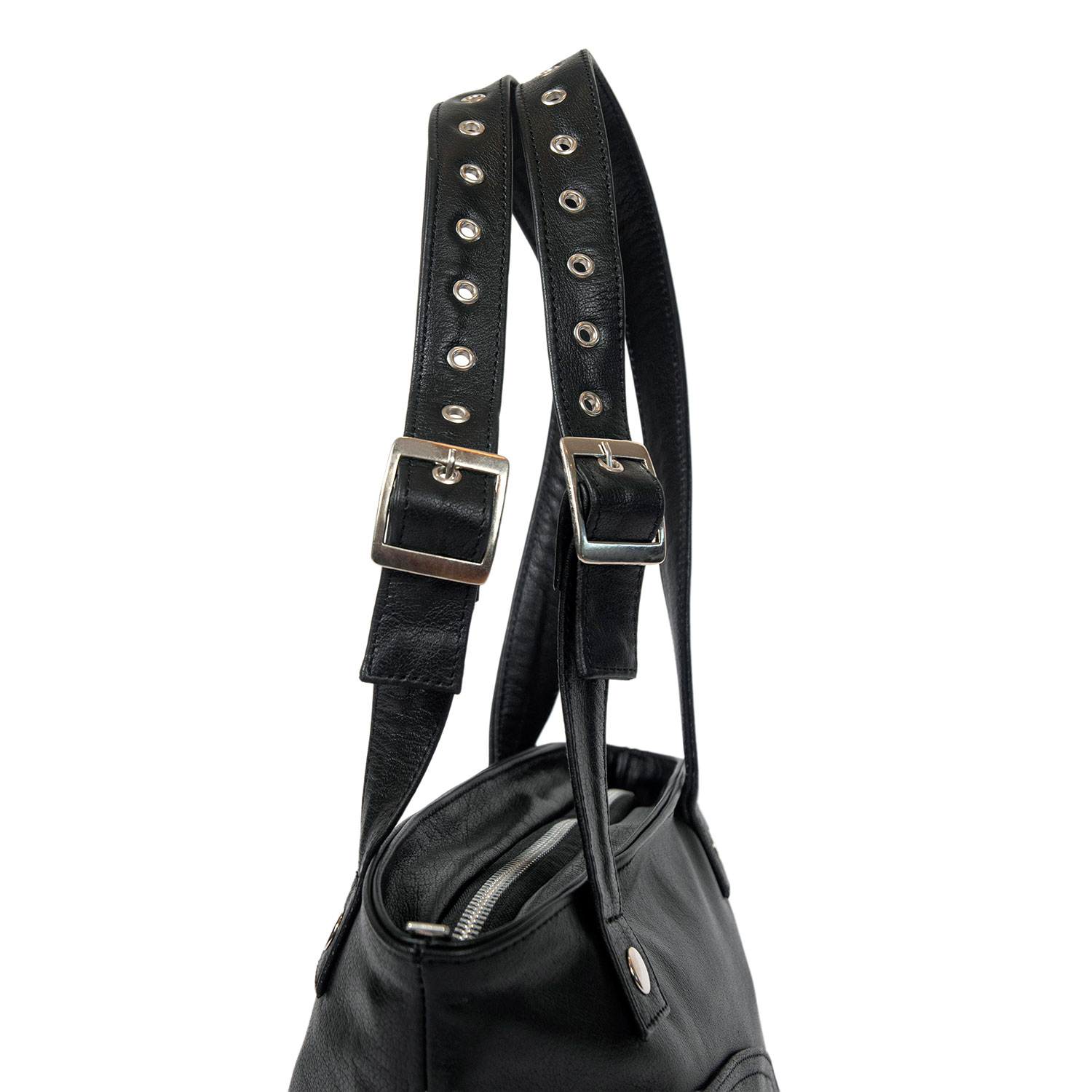 The Passenger black leather tote bag is your everyday bag, ideal for carrying all essentials.