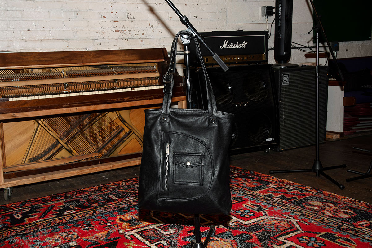 Passenger leather tote bag