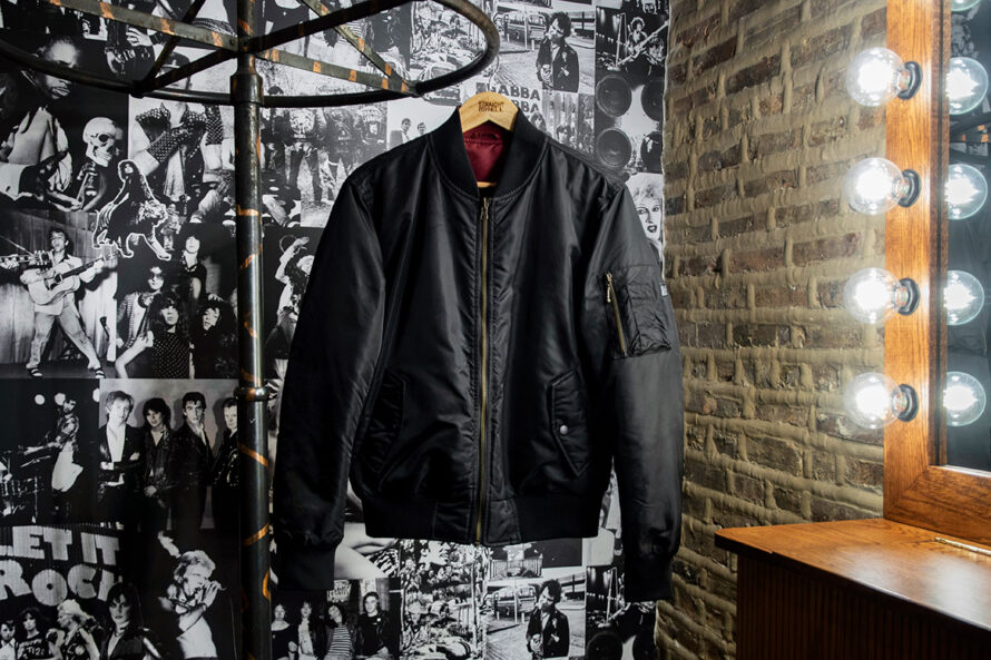 Reversible flight jacket, featuring black and burgundy nylon with brass hardware. Two different color styles in one jacket, so you’ve always got another option. Side pockets and classic utility bicep pocket with STH woven label. Durable elastic cuffs, waistband, and neck. This is our Proper fit.