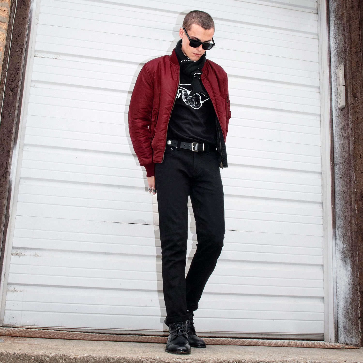 Reversible flight jacket, featuring black and burgundy nylon with brass hardware. Two different color styles in one jacket, so you’ve always got another option. Side pockets and classic utility bicep pocket with STH woven label. Durable elastic cuffs, waistband, and neck. This is our Proper fit.